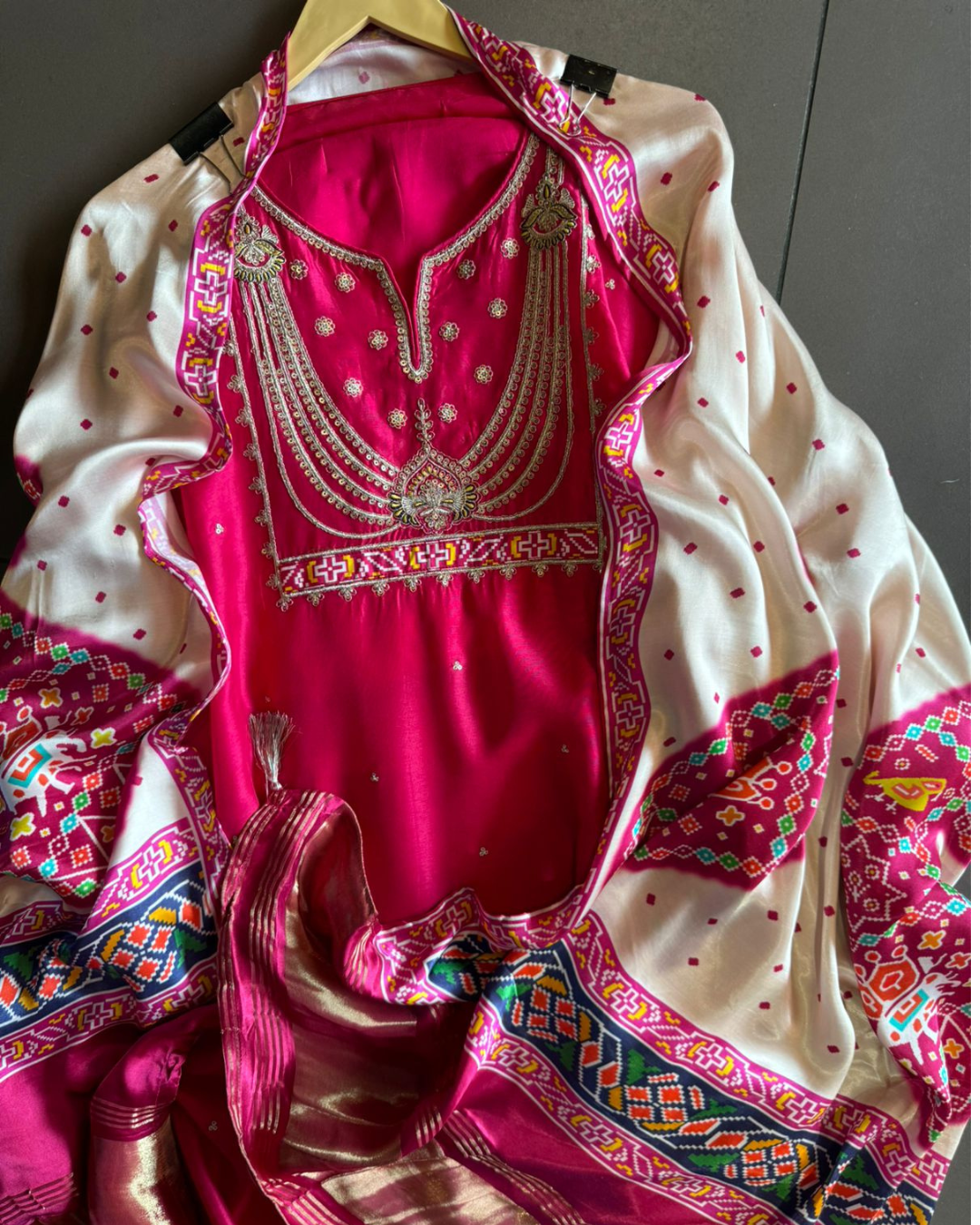Crepe suit- R103