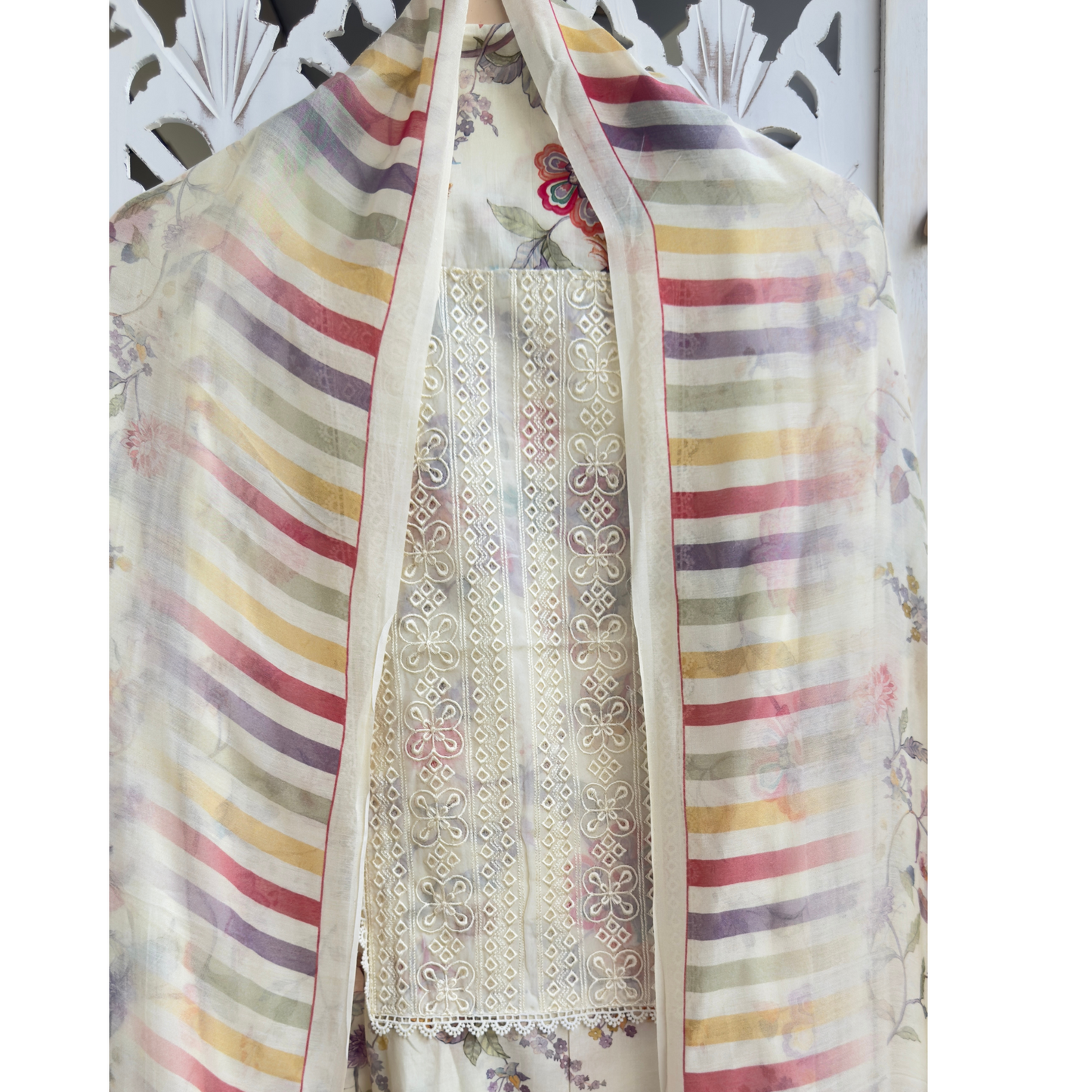 Muslin Suit- D205