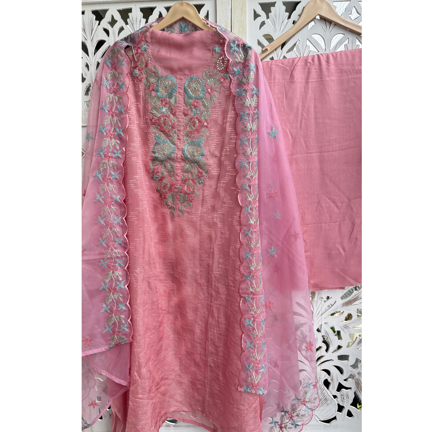Organza Suit- D055